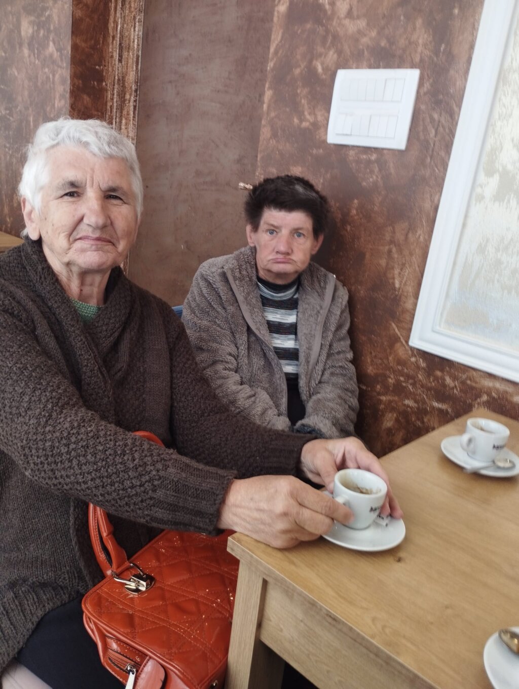 F46004f7 Ff90 40b7 A929 51e619f9e789