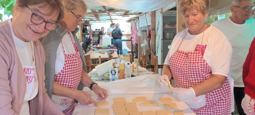 KAJ SU JELI NAŠI STARI Još danas možete kušati vrbovečke fanjke