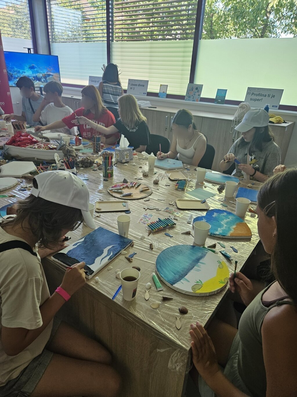 Imageedit 13 9441287851