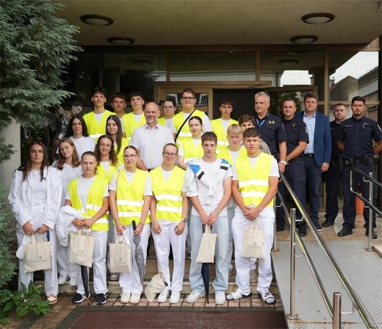 Mladi Varaždinci osposobljeni za nadzor prometa tijekom Špancirfesta