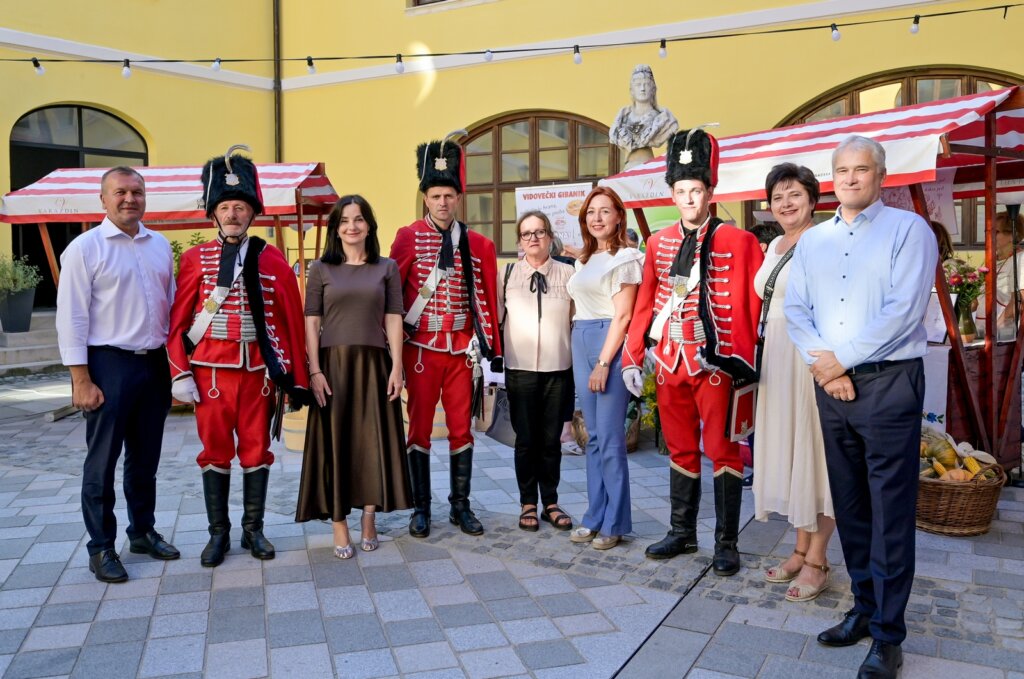 Okusi, boje i zvuci Špancirfesta oduševili ministricu Mariju Vučković