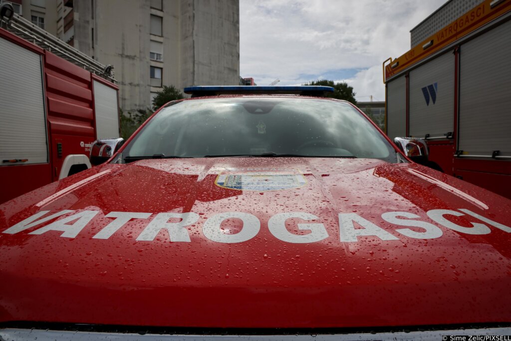 Muškarac zadobio teške opekline u požaru u tvrtki