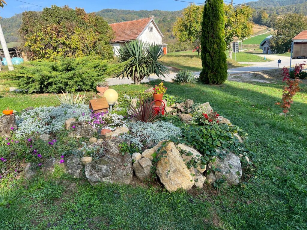 05c3e953 680e 4085 9cb0 00846eb15819