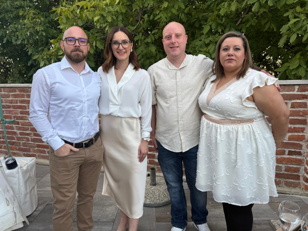 1765281d 3439 48b2 B571 870cd7c738f5