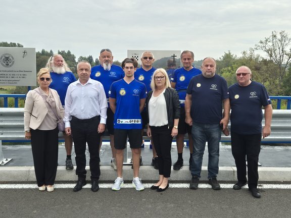 [FOTO] Hodanjem od Vukovara do Dubrovnika odali počast poginulim braniteljima u Pokupskom i Pisarovini