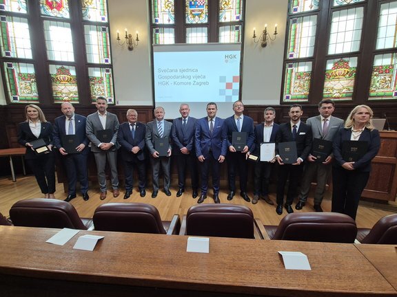 20250918 1219380.jpg 648x432 Q85 Subsampling 2