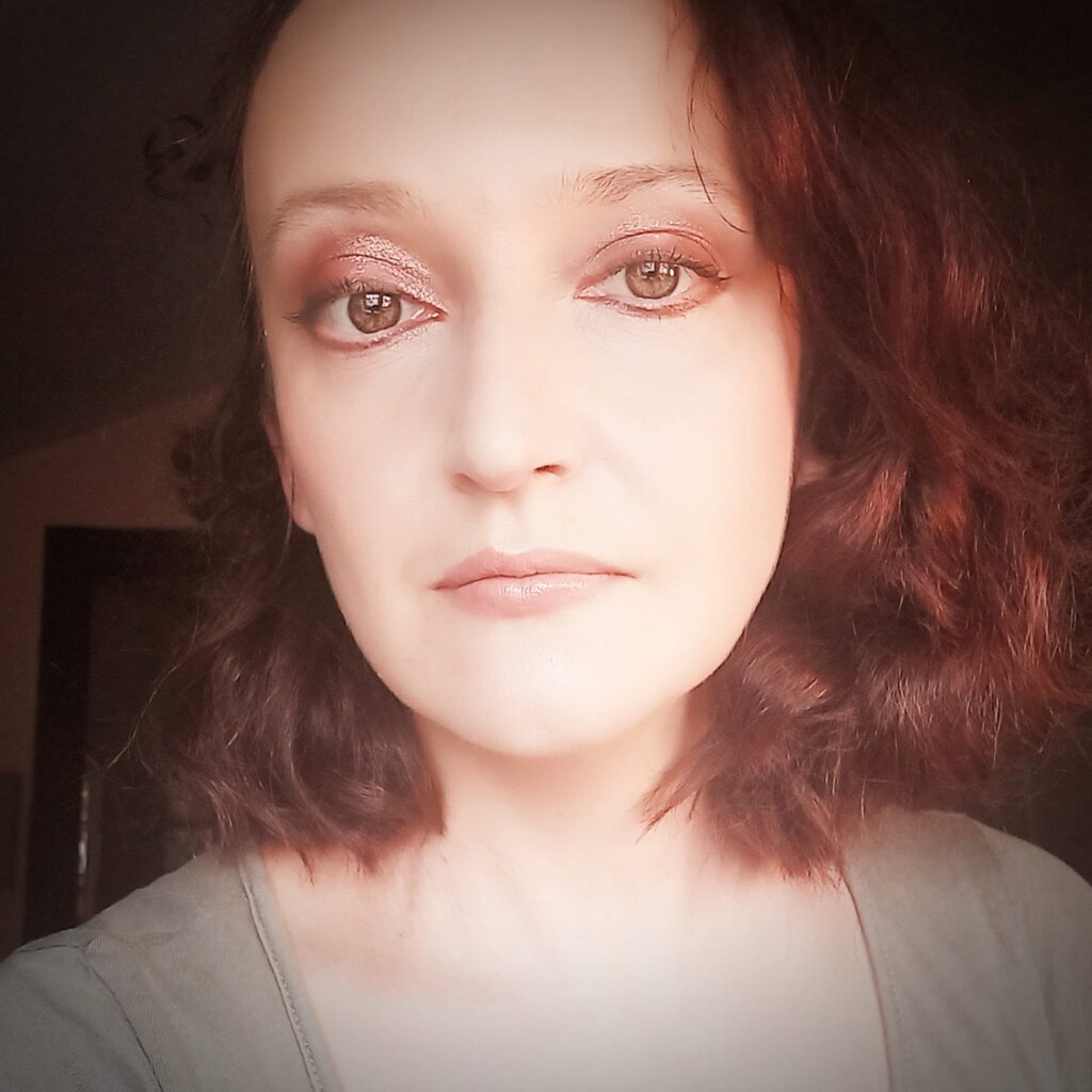 [FOTO] Ivana Žerovnik iz Vrbovca potpisuje naslovnice svih zbornika „Stara lipa“