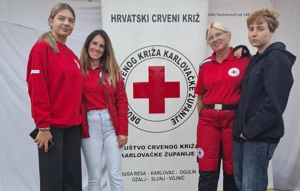 [FOTO] Vrbovečke šminkerice u akciji na Svjetskom prvenstvu vatrogasaca u Karlovcu