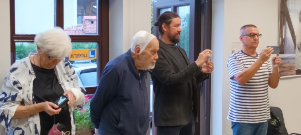 866ef216 8c27 4f42 A83e 98861963895e