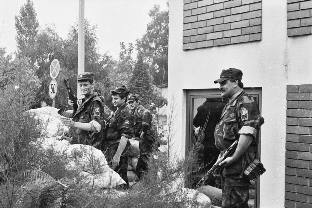 915e901d D482 45aa 8a77 4f5fbffb29b7