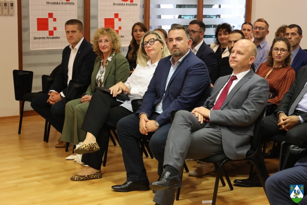 Cn9a2277 1024x682 Equal