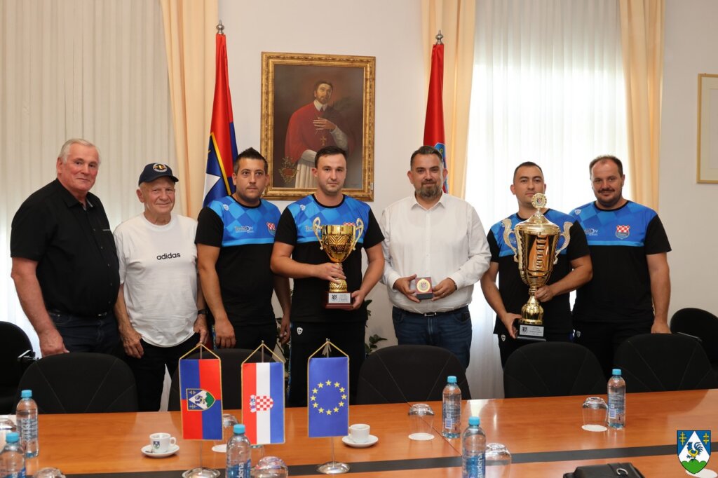 Župan Golubić održao prijem za uspješne ribolovce ŠRK „Štuka“ Ferdinandovac