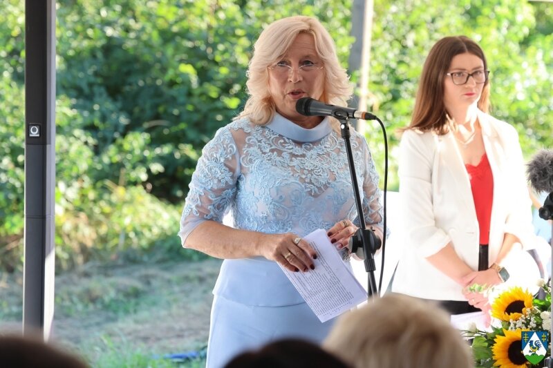 Cn9a9547 800x800 Equal