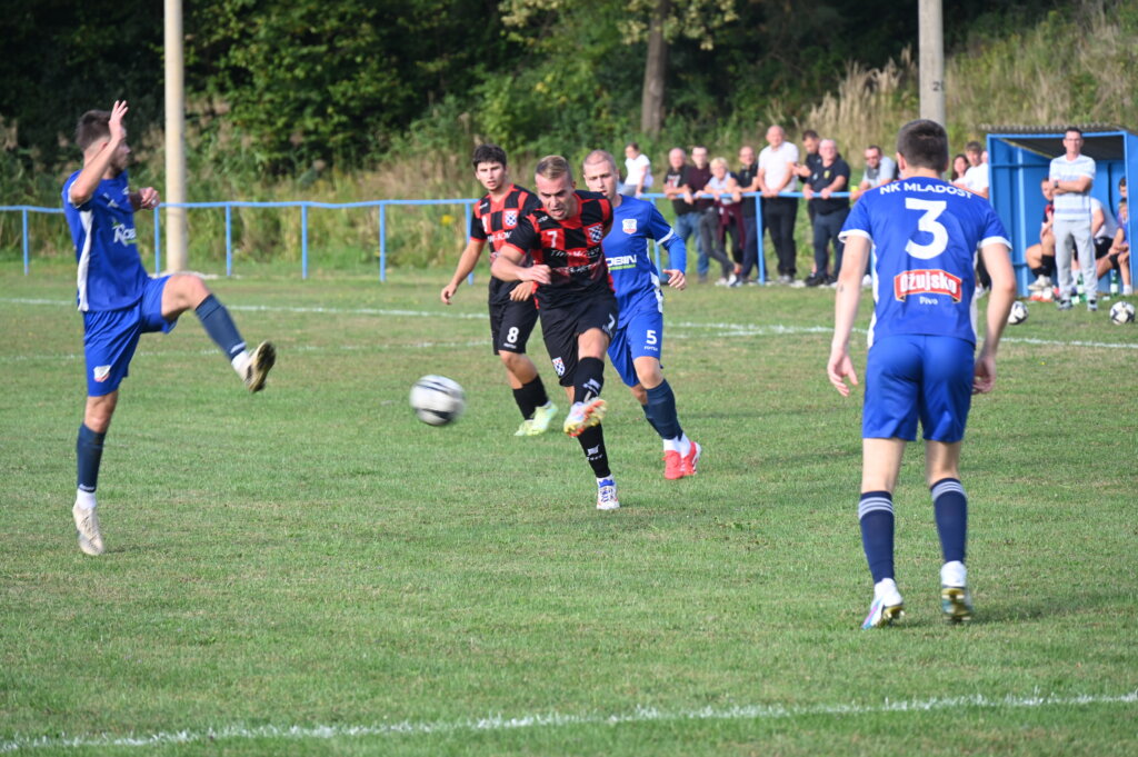 NOGOMET 2. ŽNL Remi u prigorskom derbiju carevdarske Mladosti i Gornje Rijeke