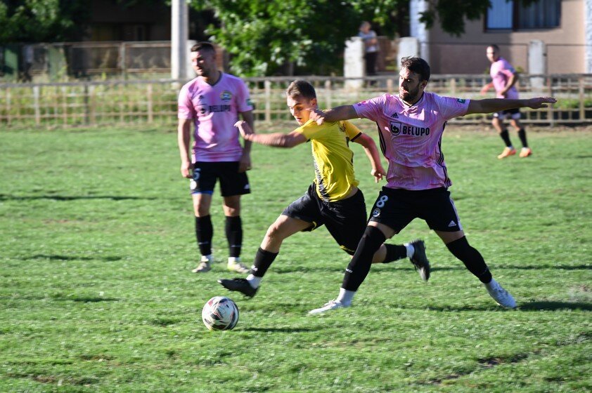 NOGOMET – ŽUPANIJSKI KUP Miklinovec izbacio Radnički