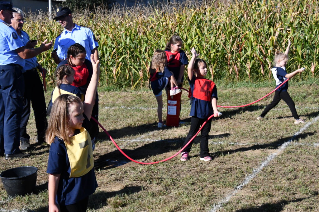 [FOTO/VIDEO] Vatrogasna zajednica Grada Križevaca organizira natjecanje u Podgajcu, okupile se 42 vatrogasne desetine