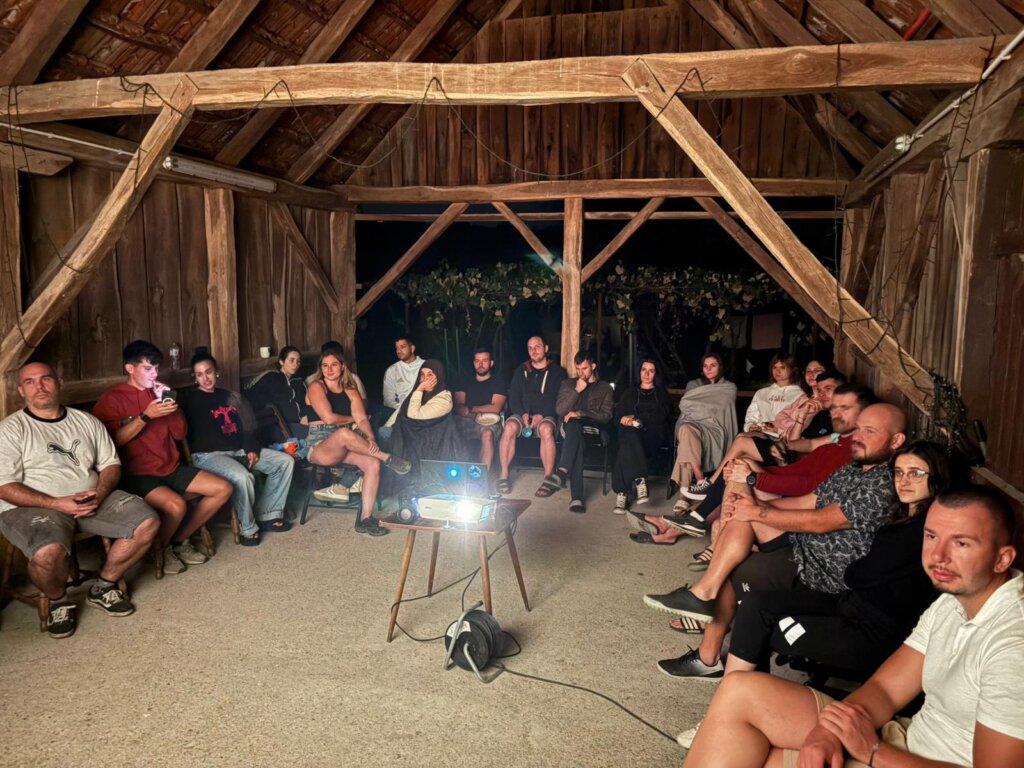 Mladi iz 4 države u Novakima uče o navikama za izvrsnost u sklopu Erasmus projekta “Habits of excellence”