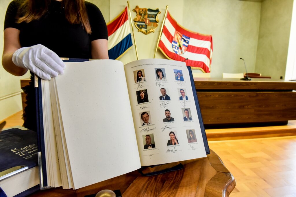 Knjiga Instalacija (4)