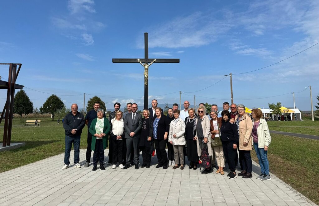 Park Svetog Mihaela U Gornjoj Lomnici 3 E1759138334748