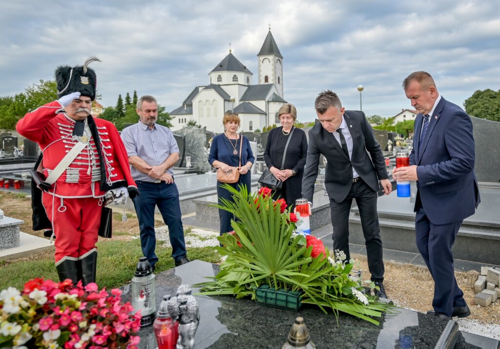 Polaganje Vijenaca (3)