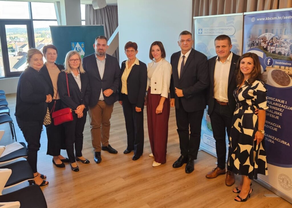 [FOTO] U Križevcima svečano otvoren simpozij „Zbrinjavanje kompleksnih stanja u djece i adolescenata“