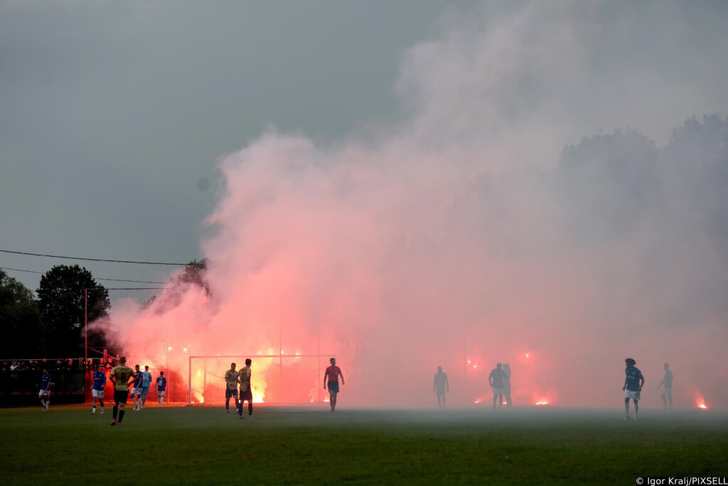 Dinamo Predavac I Dinamo Zagreb Sastali Se U šesnaestini Finala Hrvatskog Nogometnog Kupa