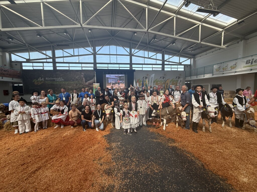 [FOTO] BAMBINO KUP U GUDOVCU Ova djeca budućnost su uzgoja goveda u Hrvatskoj