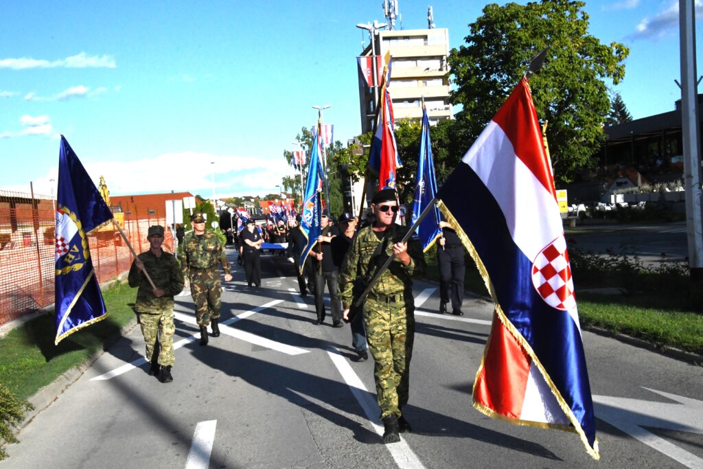 [FOTO/VIDEO] Križevci svečano obilježili 34. obljetnicu oslobođenja križevačke vojarne i Dan branitelja Domovinskog rata grada Križevaca