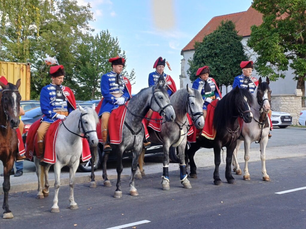 D87c5238 F628 4ca2 Be87 E8b04ecefd92