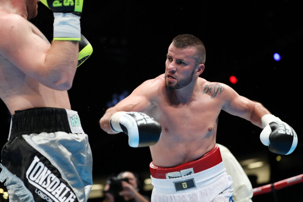 U prometnoj nesreći teže ozlijeđen bivši europski boksački prvak Damir Beljo