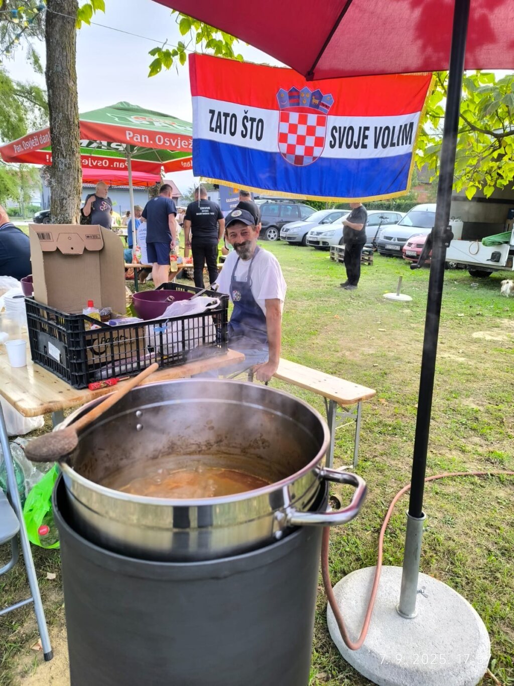 De8dcf9f 87ca 43da 8809 C59142aa1f77