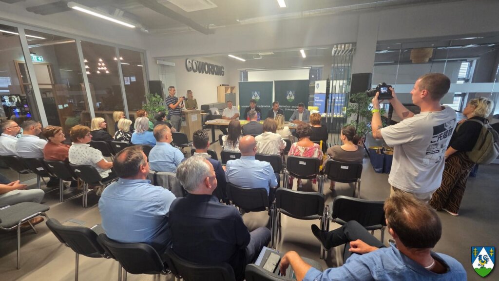 Eb99120a 71e9 4c7a 96b9 1df385f500e3