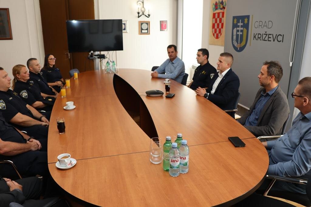 Gradonačelnik Tomislav Katanović održao prijem povodom Dana policije