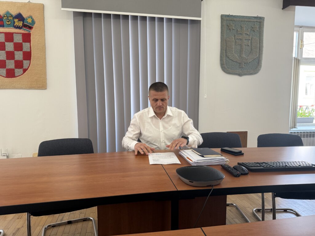 KAOS I NEMAR U GRADSKIM TVRTKAMA Trgovački sud u Bjelovaru potvrdio da je predsjednik Skupštine u gradskim tvrtkama i dalje bivši gradonačelnik