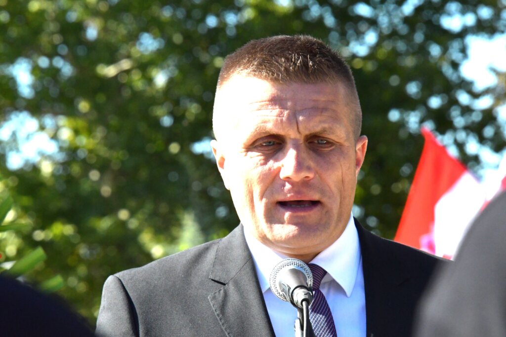 SVE ĆU VAS TUŽITI Katanović na novoj tiskovnoj konferenciji najavio kaznene prijave protiv direktora, dožupana….