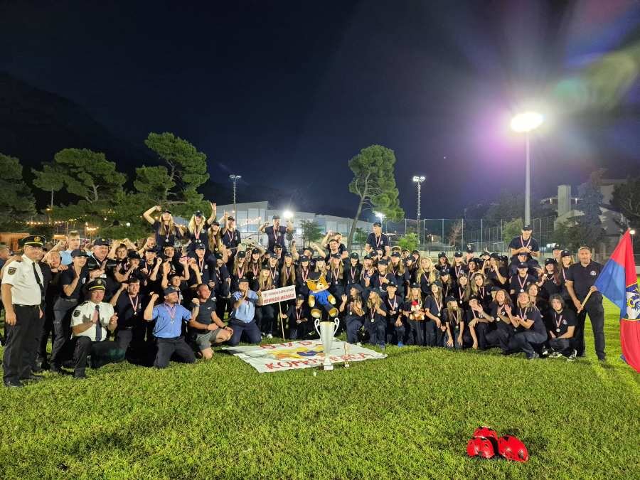 Povijesni uspjeh vatrogasne mladeži na državnom natjecanju u Makarskoj – ekipa ženske mladeži DVD-a Koprivnica pomela konkurenciju