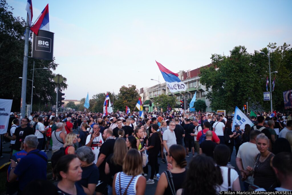 Novosadski Studenti U Blokadi Pozvali Su Na Prosvjed "srbijo, Da Li Se čujemo"