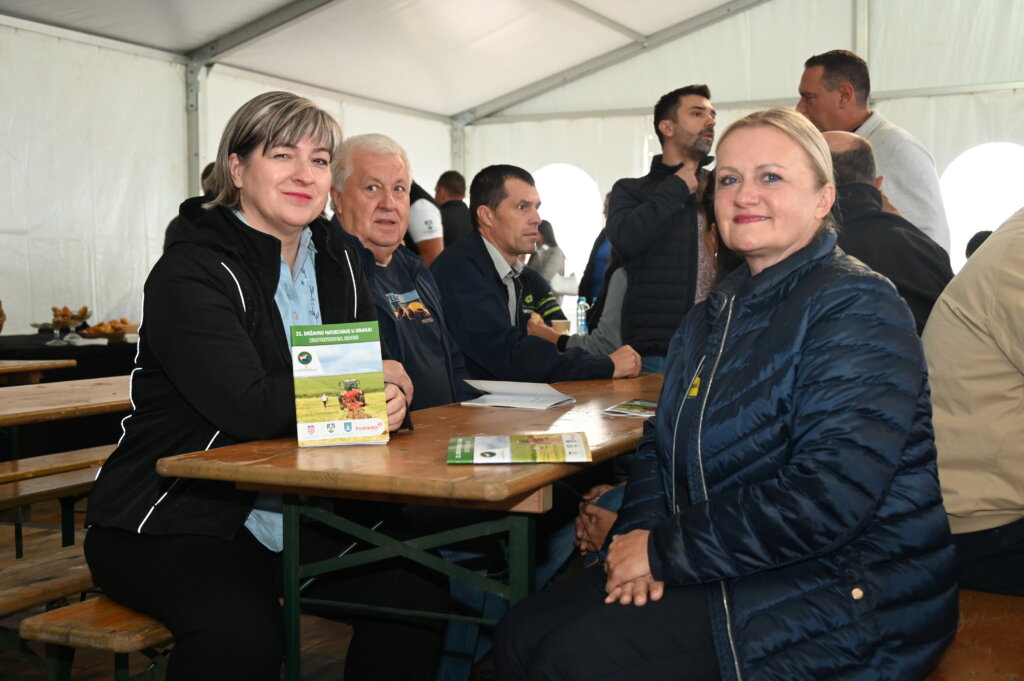 Oranje Državno 1203 (15)