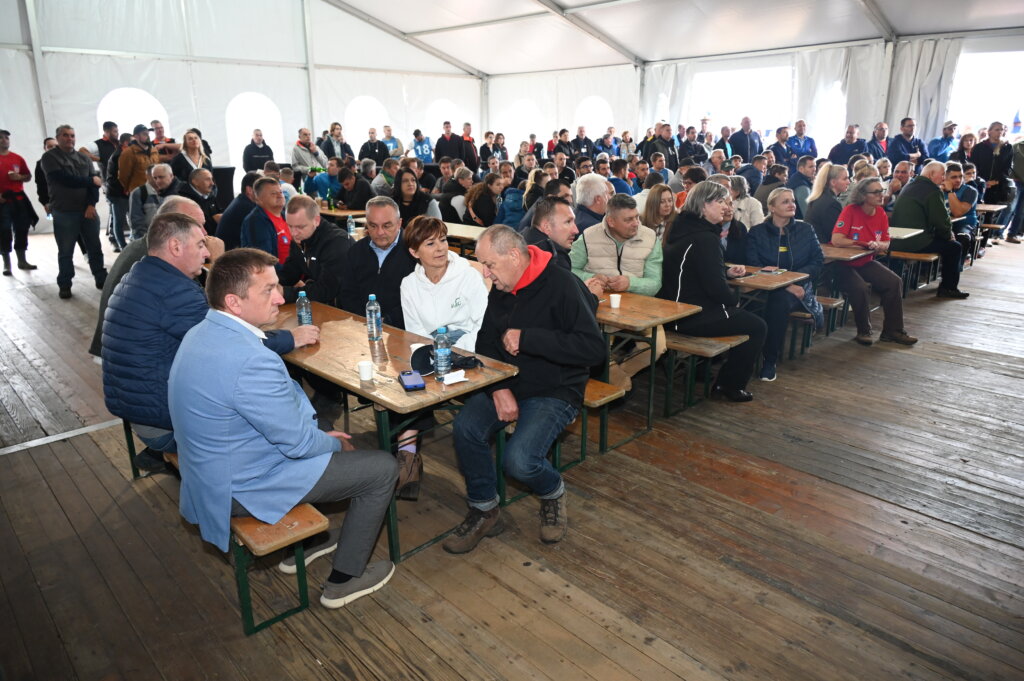 Oranje Državno 1203 (24)