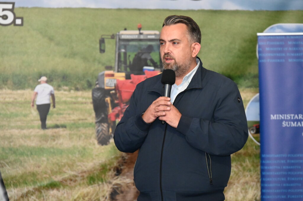 Oranje Državno 1203 (28)