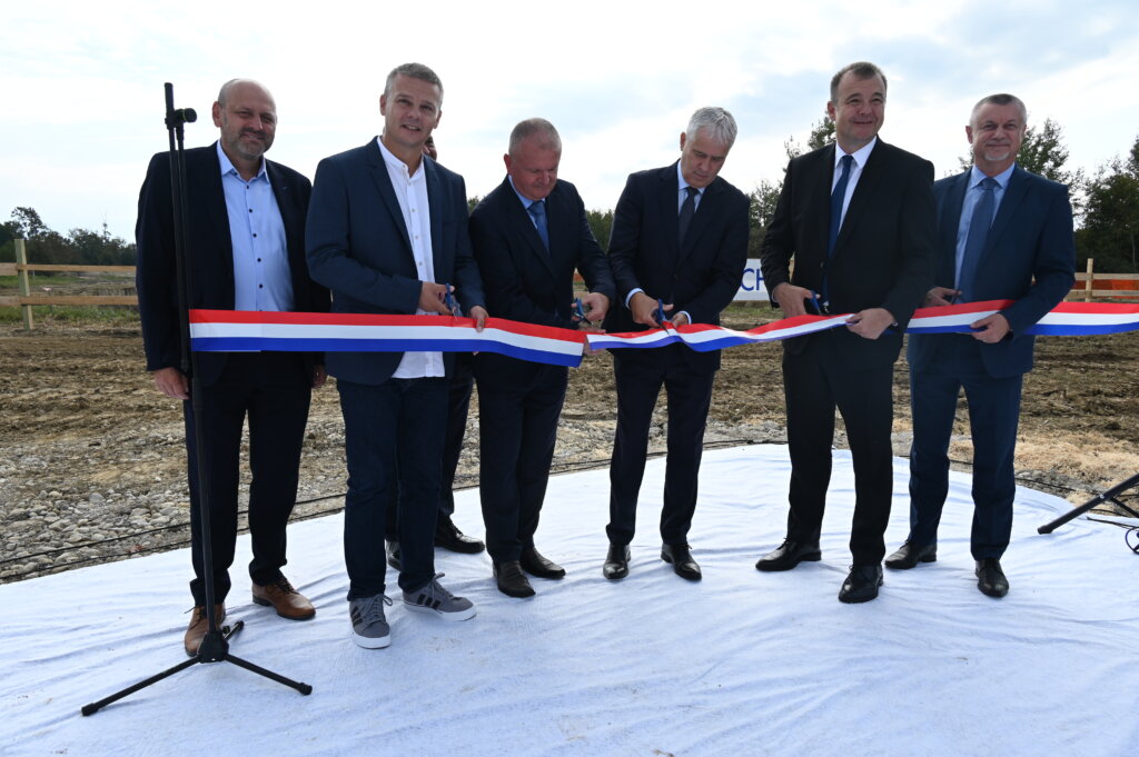 [FOTO] Otvoreni radovi na izgradnji najmodernijeg uređaja za pročišćavanje otpadnih voda u Vrbovcu