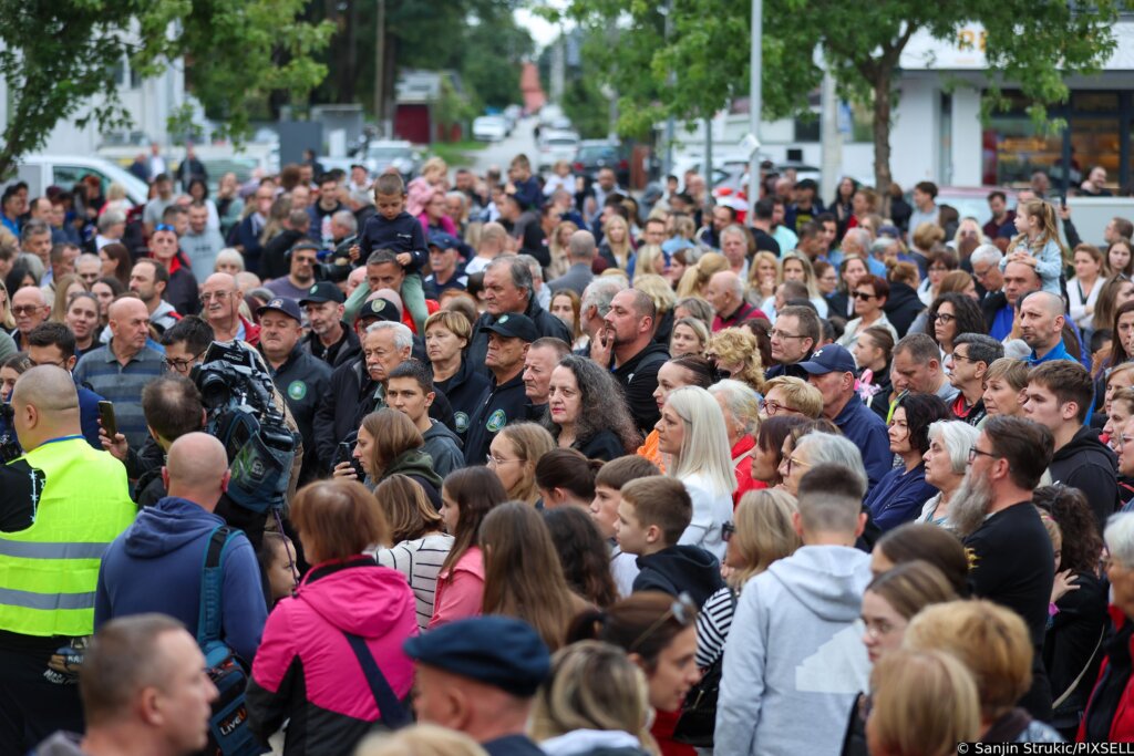 Prosvjed roditelja u zagrebačkom Retkovcu zbog maloljetničkog nasilja