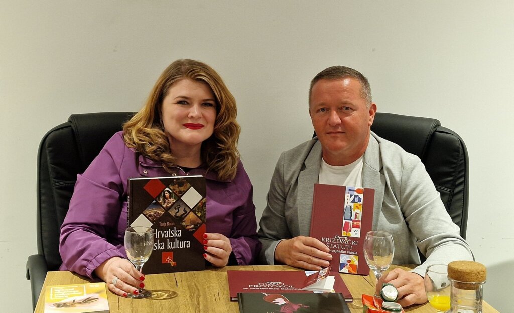 Monografija „Hrvatska vinska kultura“ Tanje Baran predstavljena novinarima FIJET-a u Radoboju