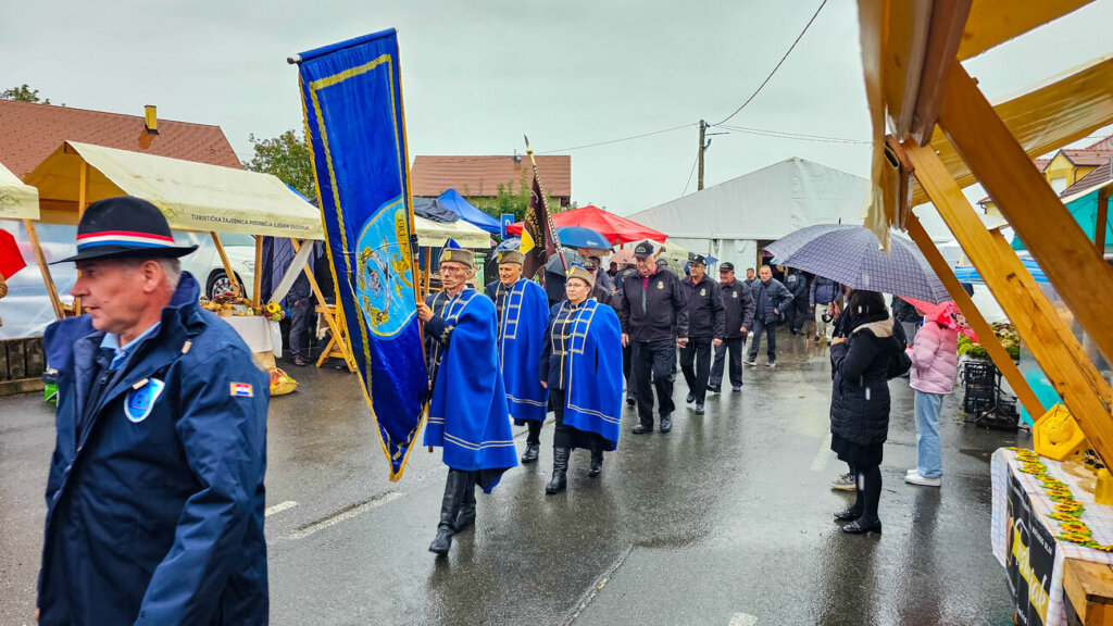 [FOTO] Usprkos kišovitom vremenu održana Čiselska nedela i 14. Sajam v Maruševcu
