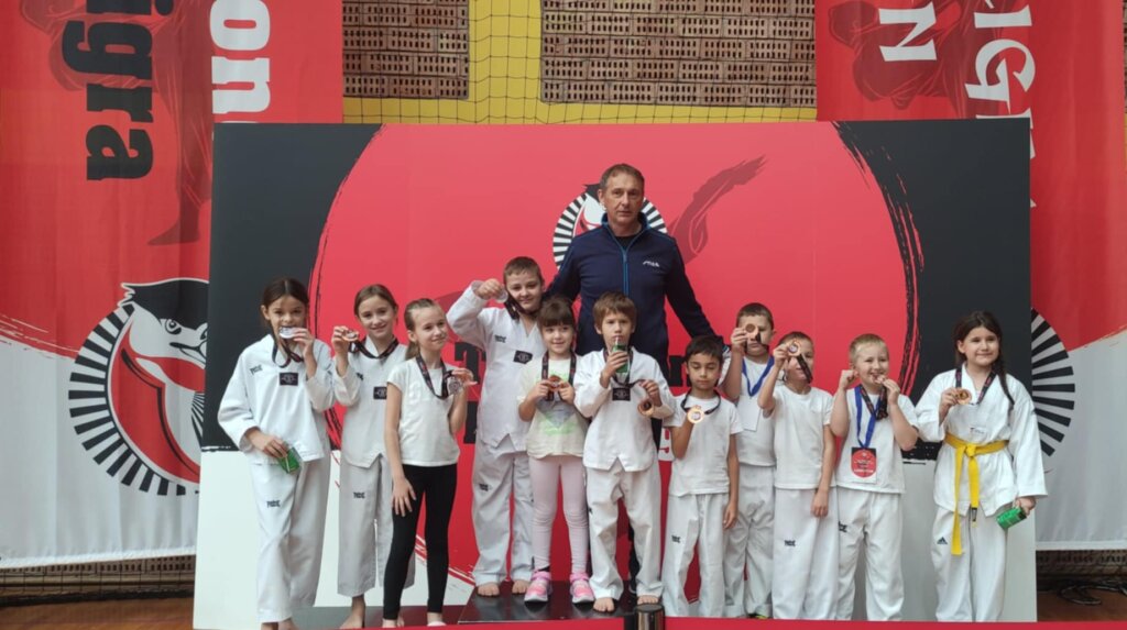 TAEKWONDO Sedam medalja osvojili mladi Radnikovci