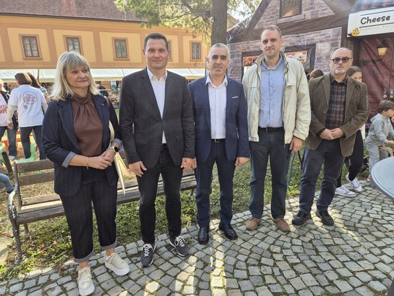 20251011 101254.jpg 648x432 Q85 Subsampling 2