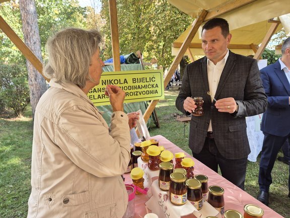 20251011 111819.jpg 648x432 Q85 Subsampling 2