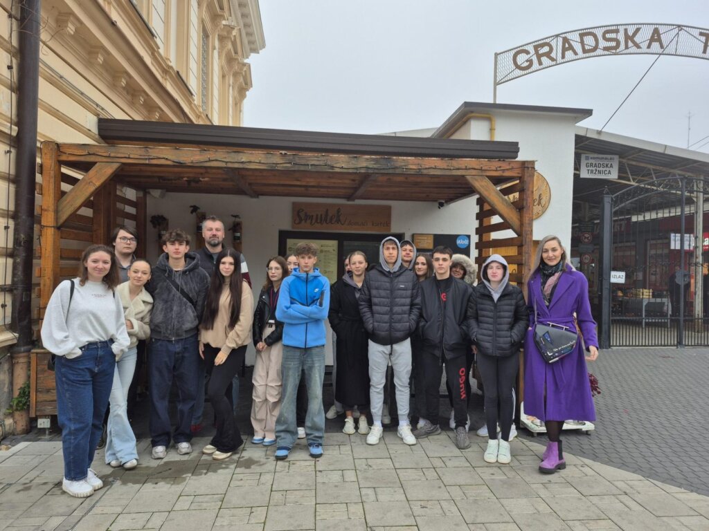 Učenici iz Slovačke obišli tržnicu i Smutek