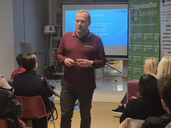 20251021 103014.jpg 648x432 Q85 Subsampling 2