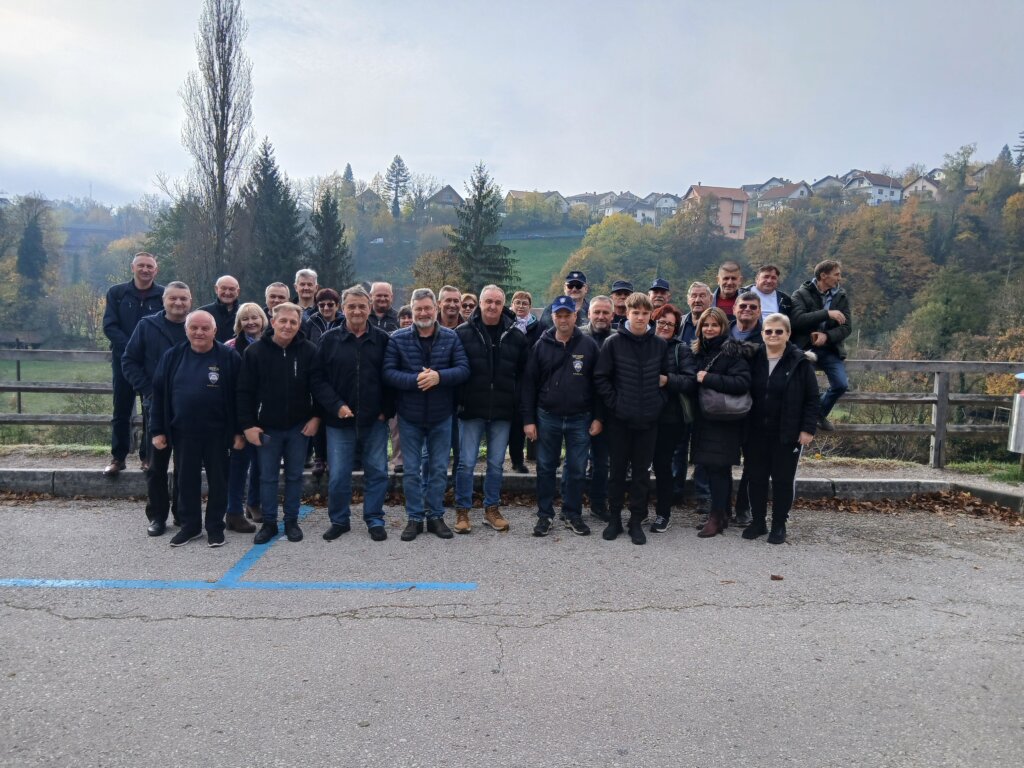 Križevačke policijske udruge organizirale izlet u Rastoke i Ogulin